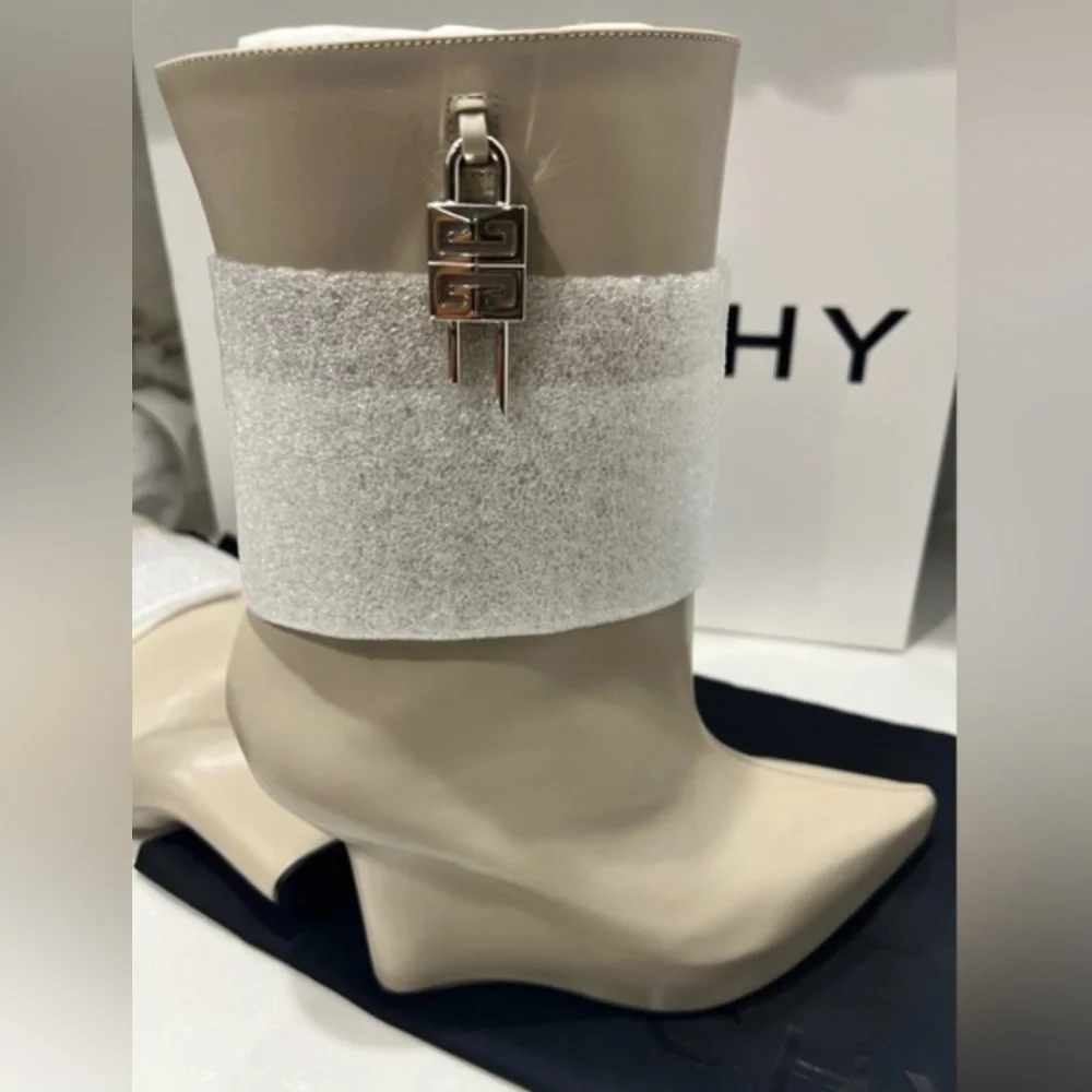 Givenchy BNIB light Beige Wedge Boots SZ 9 stunning